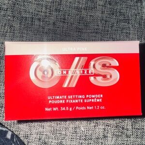 ONE/SIZE Ultimate Setting Powder in Vibrant Red
